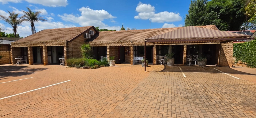 Commercial Property for Sale in Flamwood North West